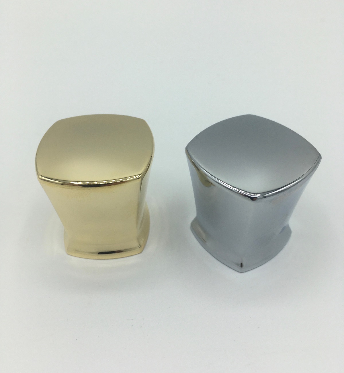 tappo_capsula_packaging_cap_metal_metallo_zama_linea_toti_lake_bolsena_zama_verniciato_galvanizzato_personalizzato_inserto_pp_fea15_standard